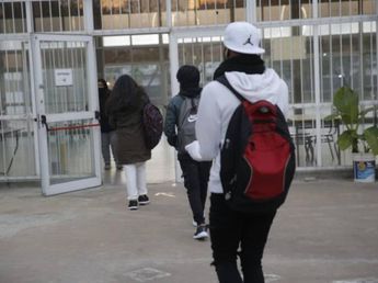 Impactante ataque en San Martín: una estudiante apuñaló a un compañero antes de ingresar a clases