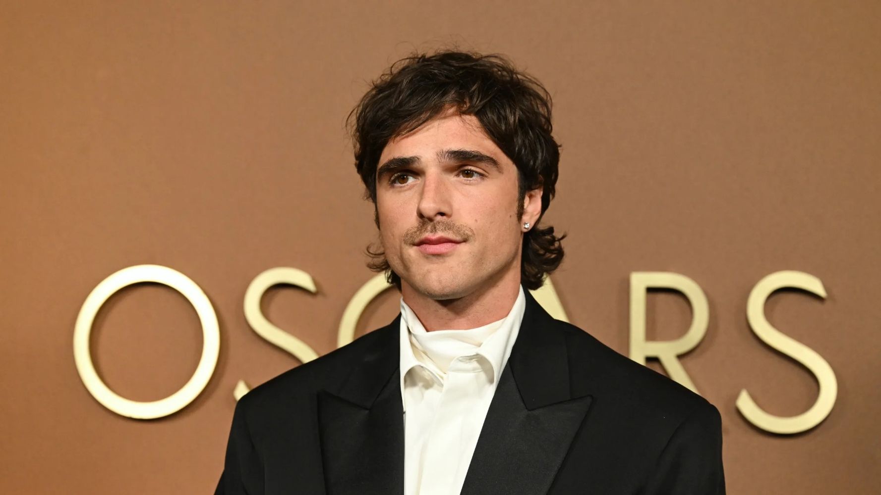 Jacob Elordi aún no responde a las críticas que lo tildan de "símbolo sexual" y cuestionan su verdadero rango interpretativo.