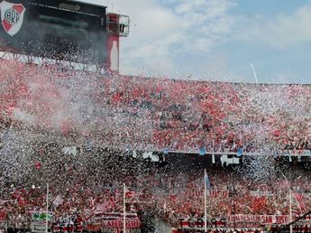 Para los libros del fútbol argentino: el recibimiento de River en el Superclásico con Boca