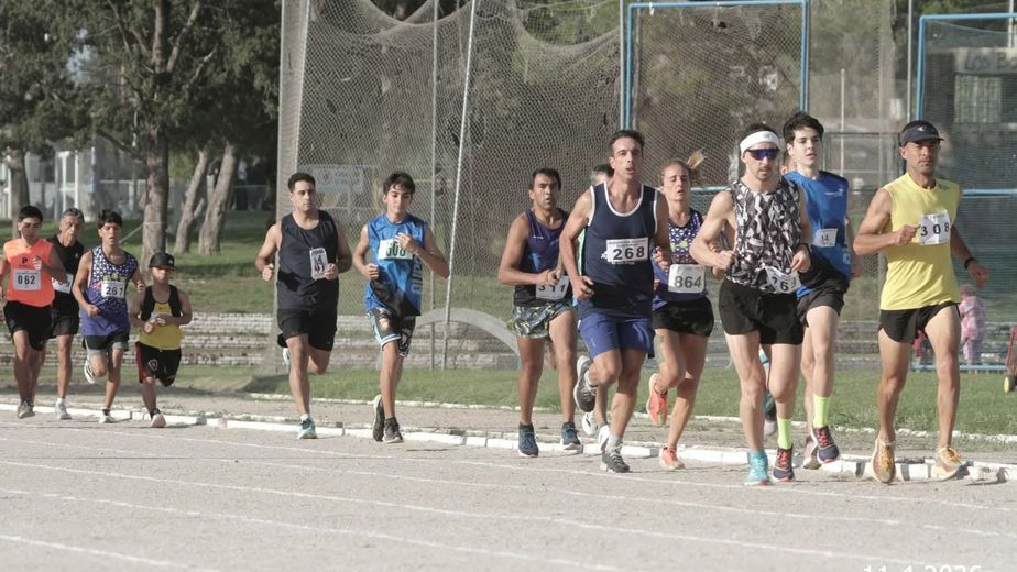 Torneo de atletismo en Punta Alta