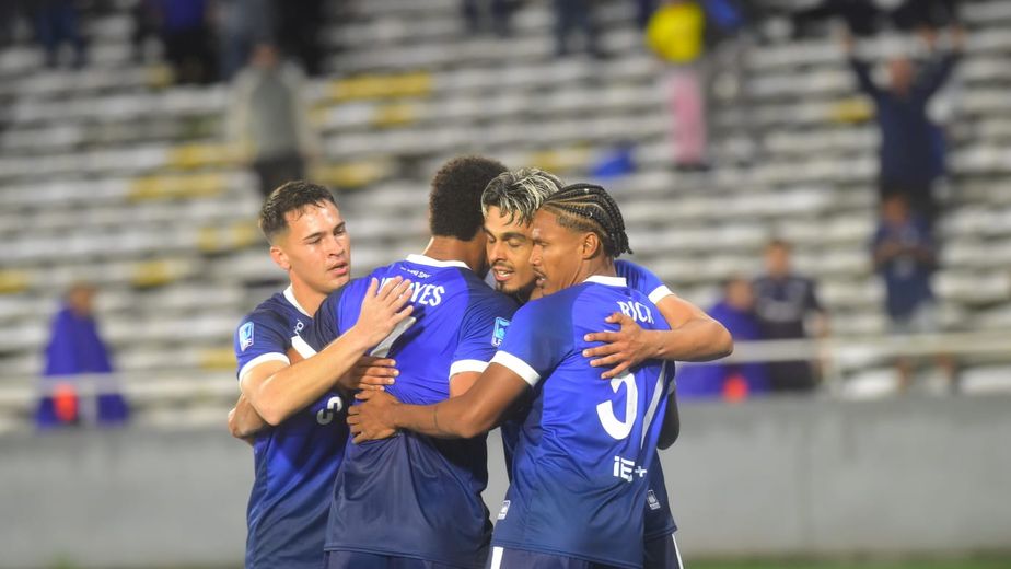 Talleres derrotó a Riestra, después de la lluvia y con un Ronaldo Martínez que cortó la sequía