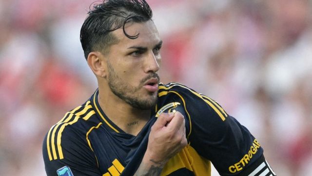 Paredes.