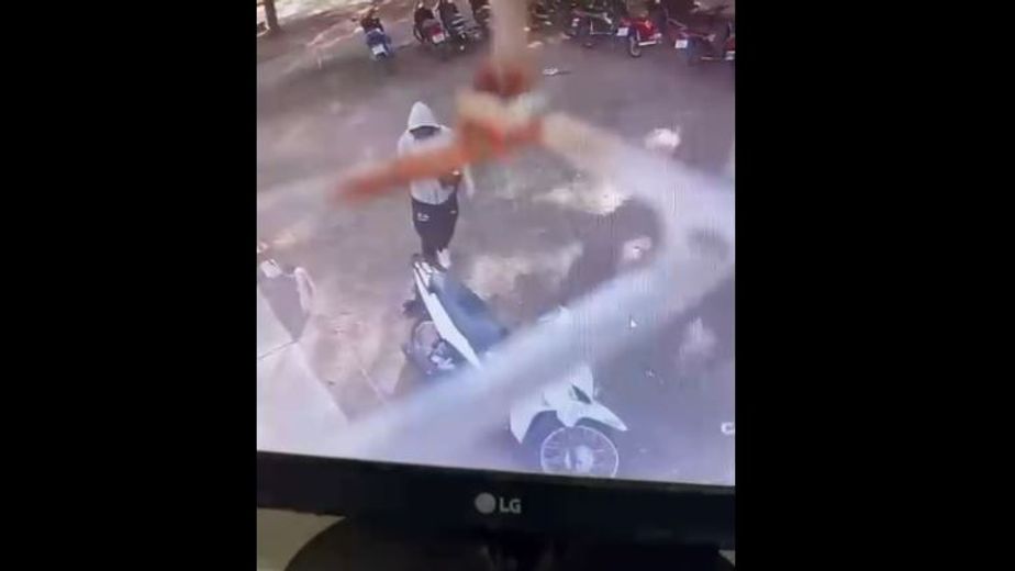 Un joven intentó robar una moto del estacionamiento del Ipetaym 68 y un camionero alertó del hecho