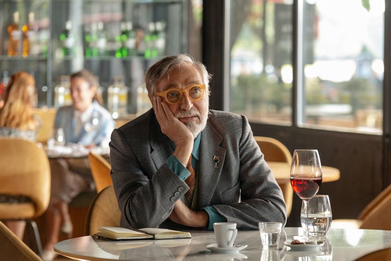 Luis Brandoni, el actor que supo interpretar la identidad argentina como pocos, se mantuvo vigente y apasionado por su arte hasta sus últimos días.