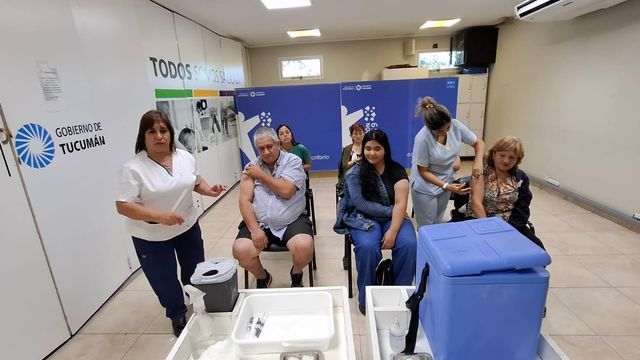 El operativo estuvo destinado a mayores de 65 años, embarazadas y personas con factores de riesgo, y permitió aplicar de manera simultánea la vacuna antigripal y la Prevenar 20.