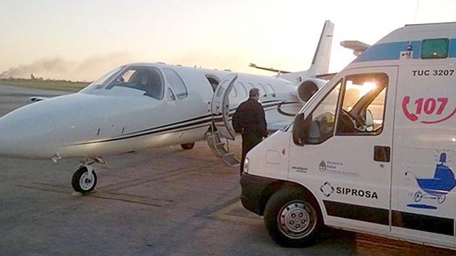 Exitosa evacuación de una adolescente para trasplante renal.