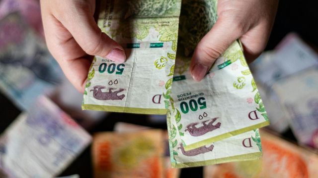 El Riesgo País cae por debajo de los 500 puntos