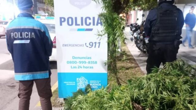 Allanan la casa de un alumno que realizó una amenaza por un tiroteo que se realizaria en una escuela.
