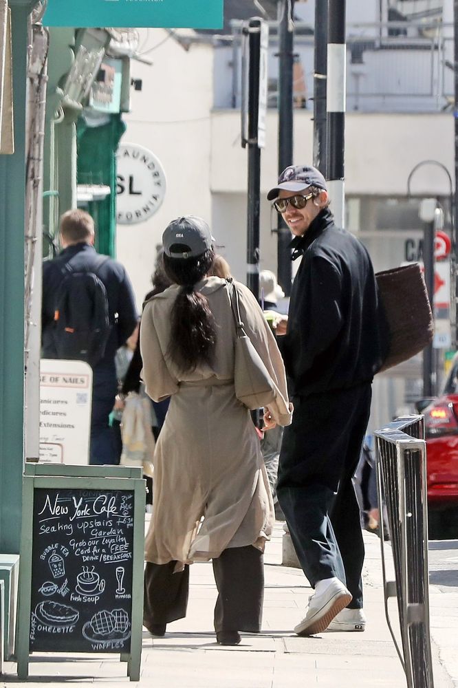 ¿Se casan? Harry Styles y Zoë Kravitz a los besos en Londres y un anillo que despertó rumores de compromiso
