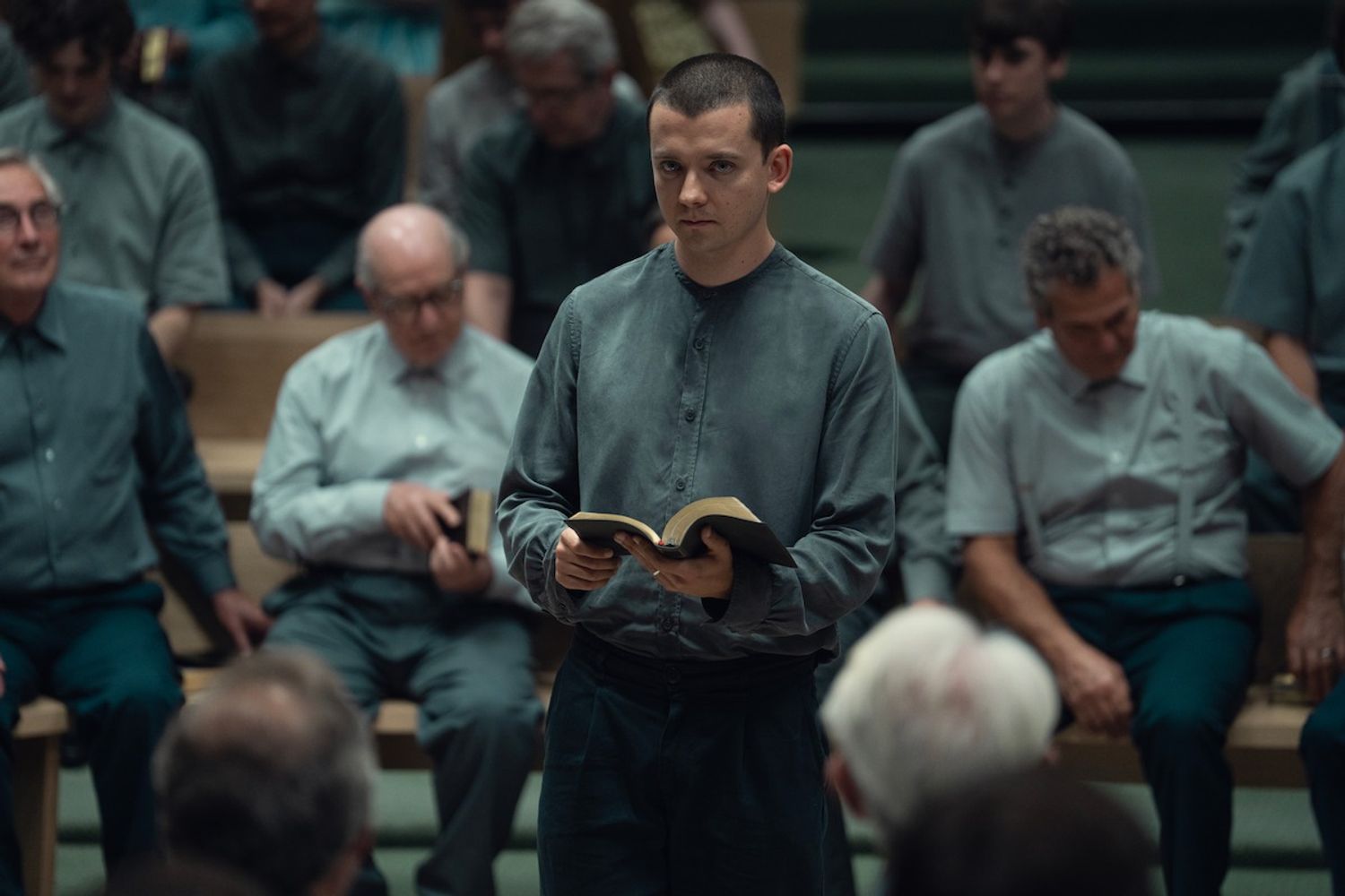 Molly Windsor y Asa Butterfield protagonizan este thriller psicológico de solo 6 episodios.