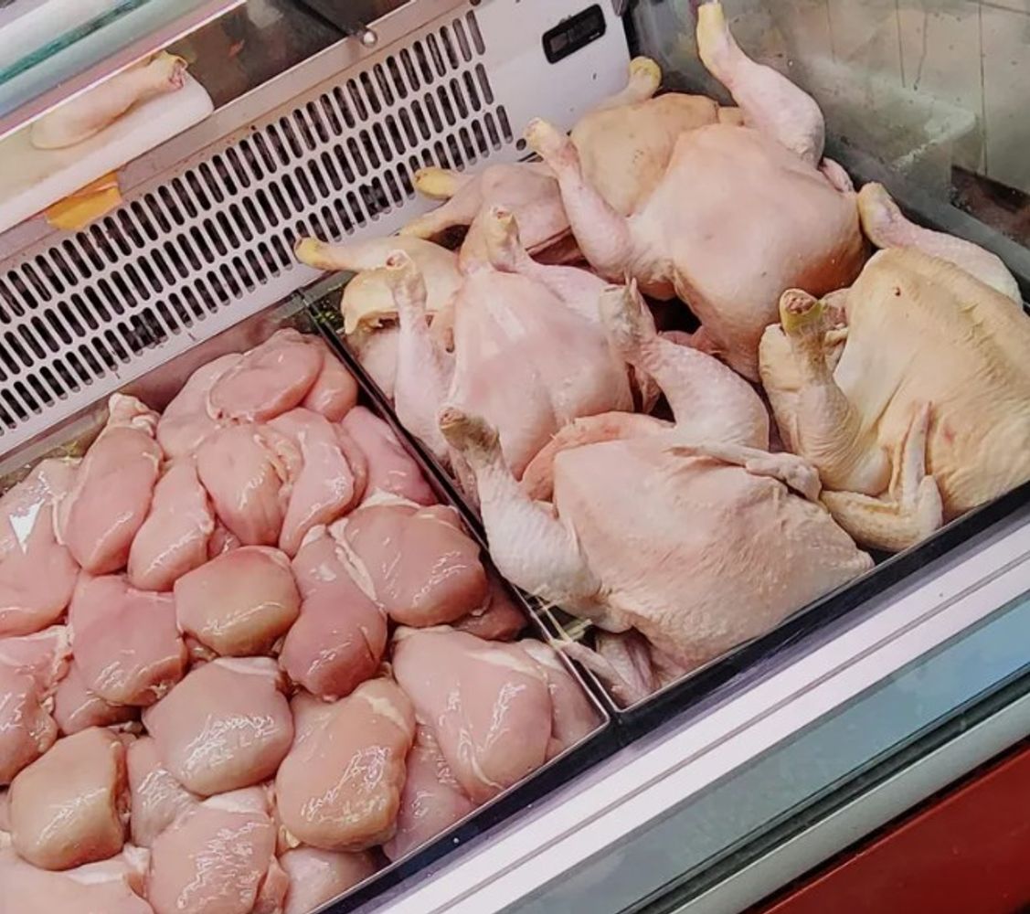 Por qué no hay que pedir solo pechuga de pollo en la carnicería, según un especialista