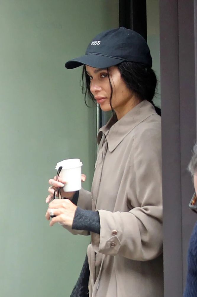 ¿Se casan? Harry Styles y Zoë Kravitz a los besos en Londres y un anillo que despertó rumores de compromiso