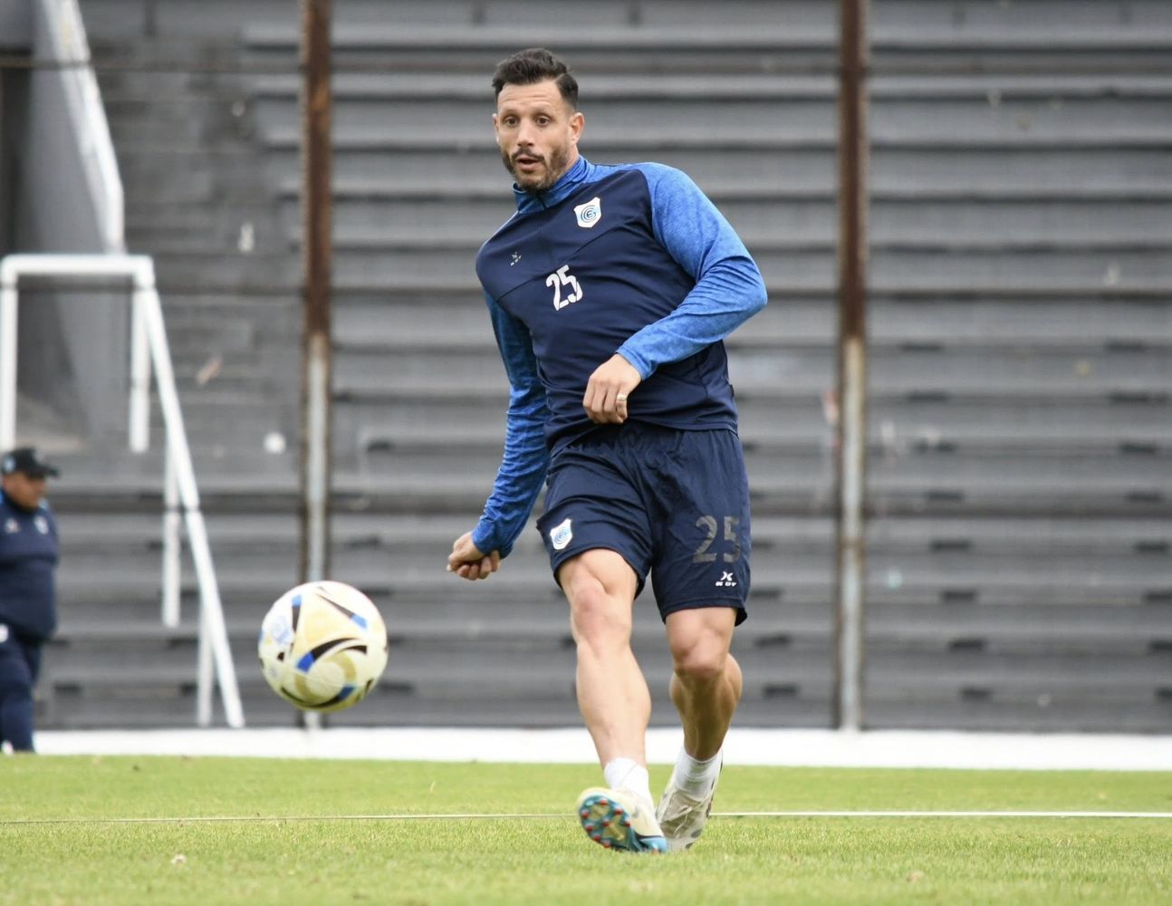 El capitán de Gimnasia de Jujuy, Guillermo Cosaro, compartió sus sensaciones sobre un triunfo que, según sus palabras, rozó la perfección táctica y emocional.
