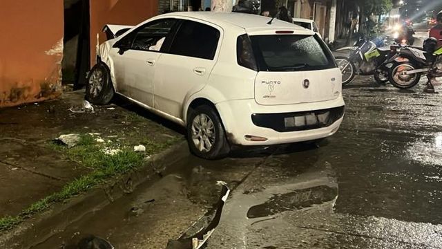 El conductor fue interceptado por efectivos de la Comisaría Trece luego de un operativo de seguimiento.