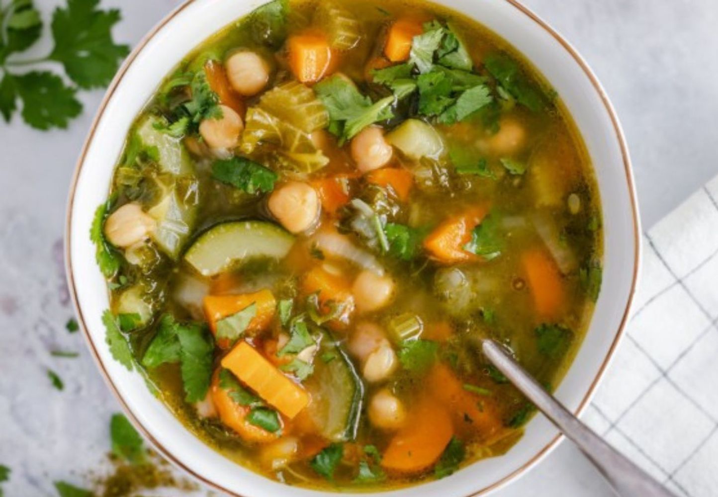 Sopa de verduras: el secreto para que salga cremosa y combatir el frío de forma saludable