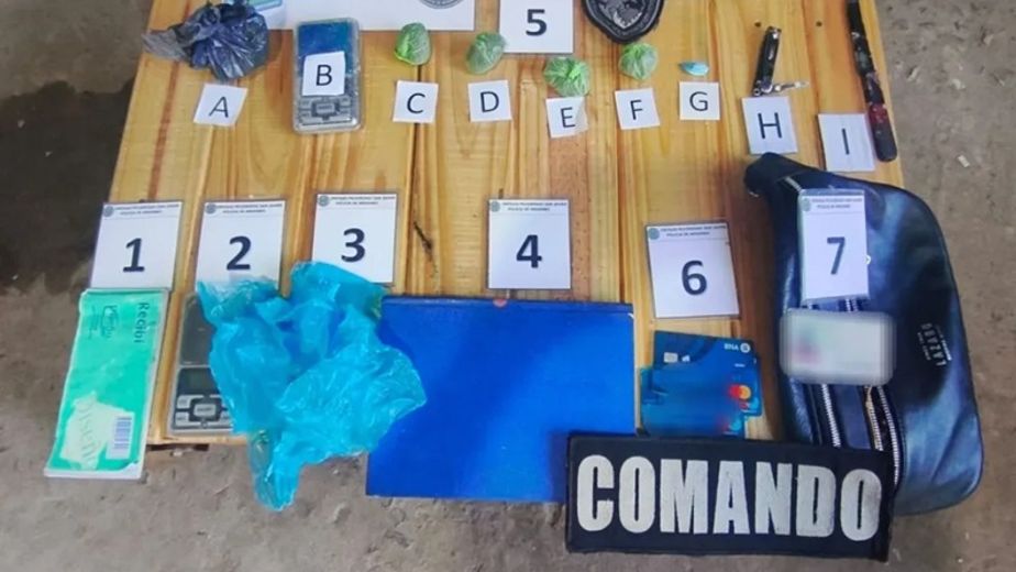 San Javier: atropelló a una policía en un control, escapó y hallaron droga en su casa