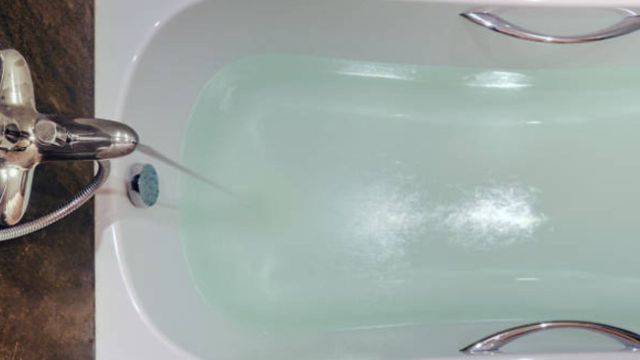 Lo golpeaban, lo bañaban con agua fría y lo dejaban sin comer: piden prisión para sus padres.