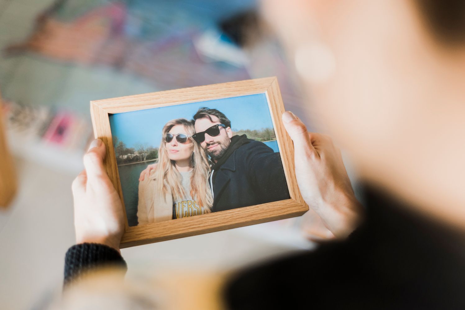 ¿Tenés fotos de familiares fallecidos en tu cuarto? Esto es lo que significa.