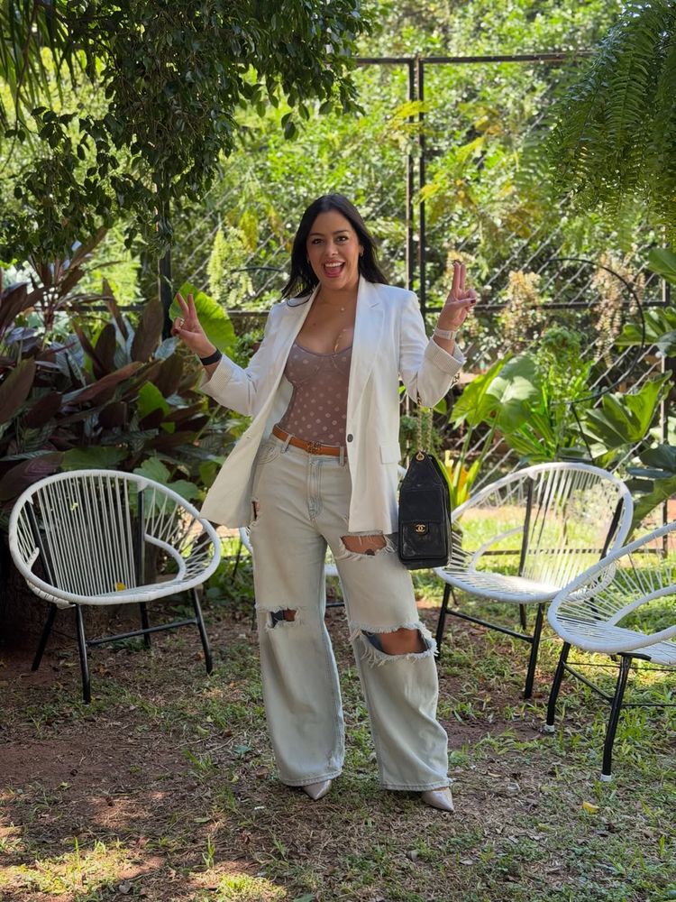Larissa Riquelme deslumbró con un body a lunares y marcó tendencia con el denim de la temporada