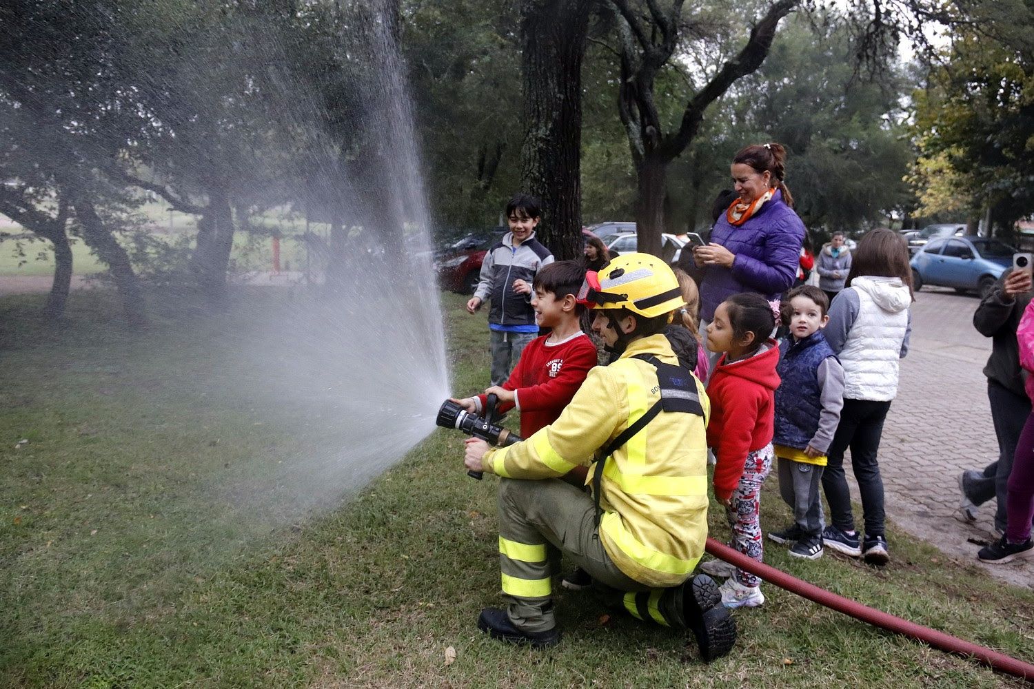 Refuerzan la prevención de incendios con nuevos hidrantes en Sol y Río.