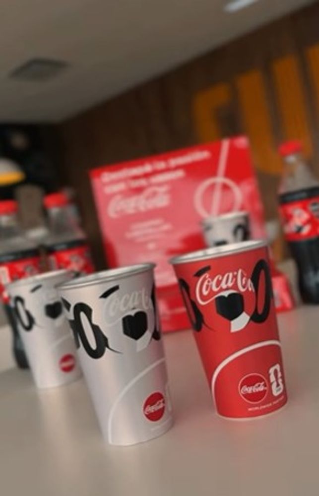 Coca Cola lanzó vasos del Mundial 2026 que cambian de color con el frío: precio y dónde conseguirlos en Argentina