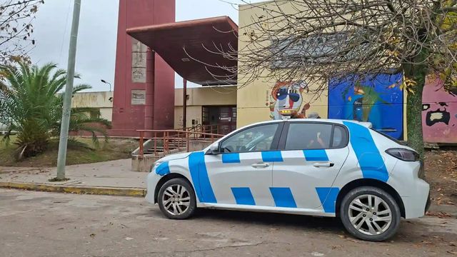 Operativos preventivos en escuelas de Valle Hermoso tras la amenaza encontrada en el IPEM 335.