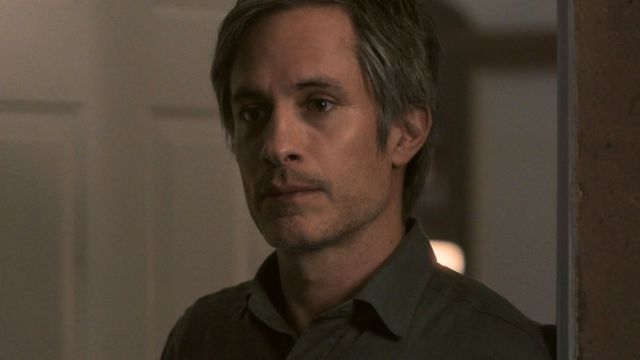Gael García Bernal regresa a la pantalla de Netflix con un personaje lleno de sombras y misterio.
