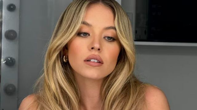 La actriz Sydney Sweeney sufrió un inesperado desaire profesional tras ser borrada del corte final de una famosa película.