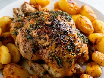El pollo con papas de Doña Petrona: el secreto de un clásico argentino que nunca falla