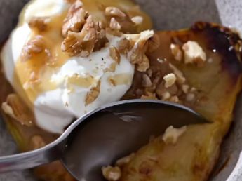 Peras caramelizadas: el postre viral de TikTok que sorprende con su sencillez y sabor