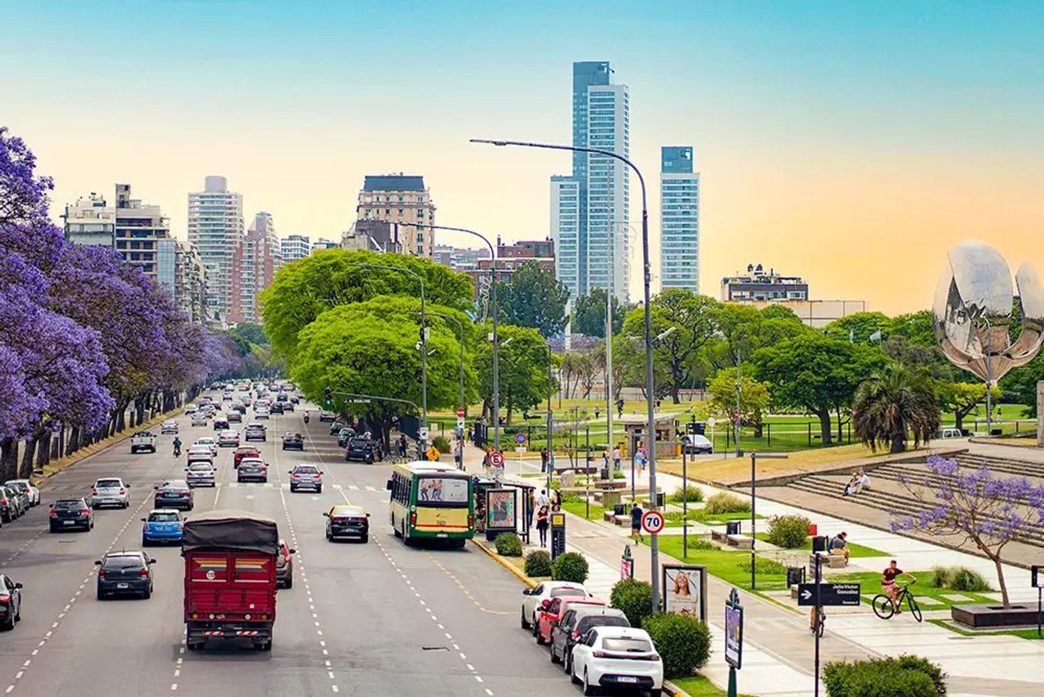 Alquilar en Buenos Aires: cuáles son los 5 barrios con mejor acceso al transporte público, según la IA.