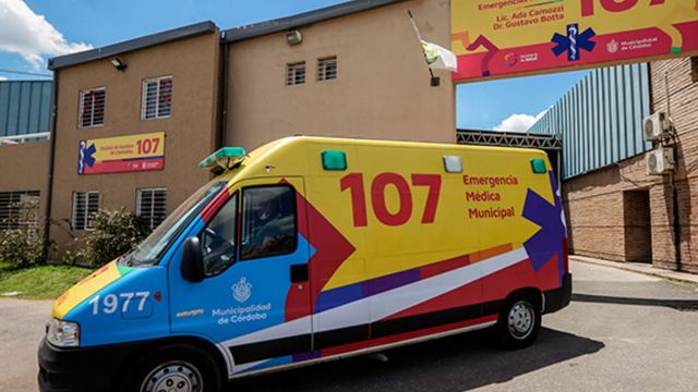 La mujer fue trasladada por el 107 hasta un hospital.