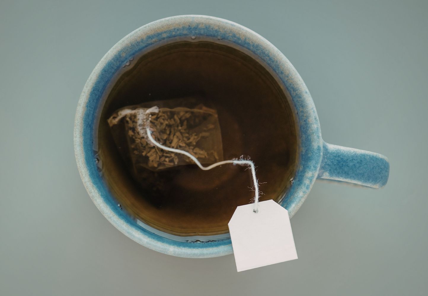 Los peligros detrás de los saquitos de té.
