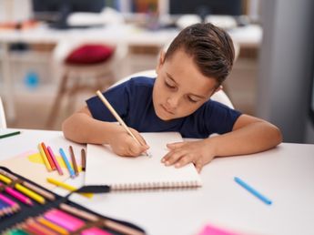 Cuál es la ventaja de garabatear mientras estás en clase, según la psicología