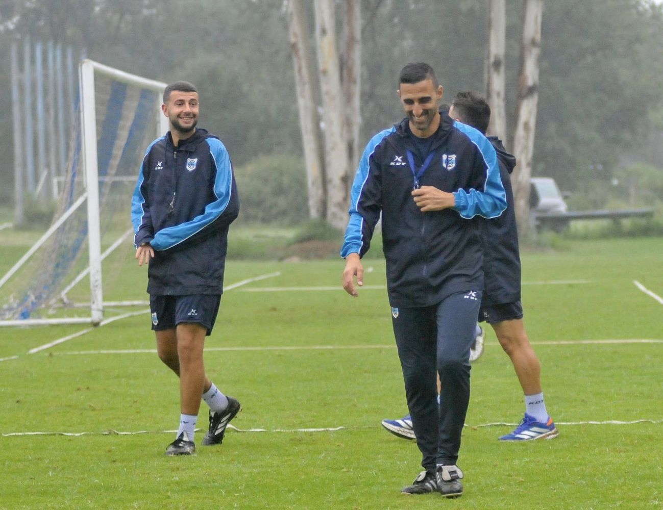 Gimnasia y Esgrima de Jujuy atraviesa un momento de plenitud en la Primera Nacional, bajo la conducción del DT Hernán Pellerano (derecha).