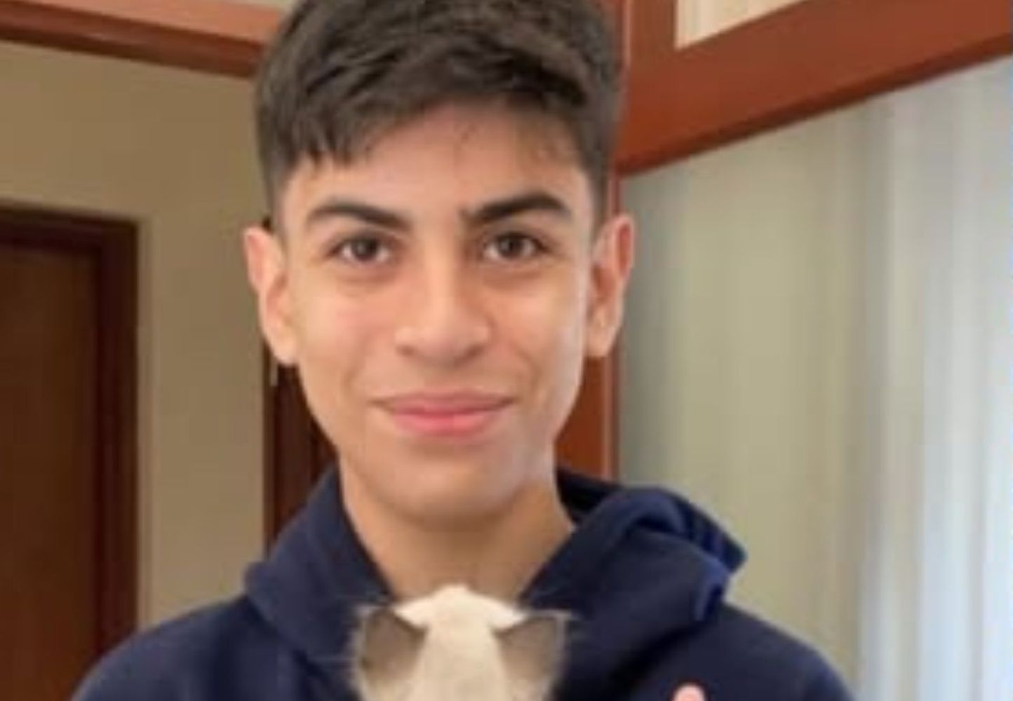 Un estudiante fue encontrado en la vía pública.
