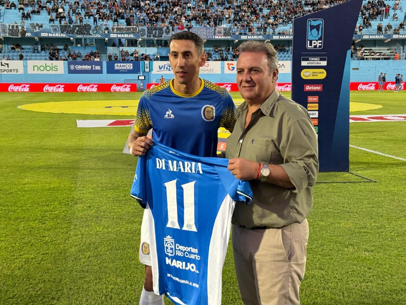 Alicio Dagatti, presidente que renunció al cargo en Estudiantes de Río Cuarto, y el homenaje a Ángel Di María.