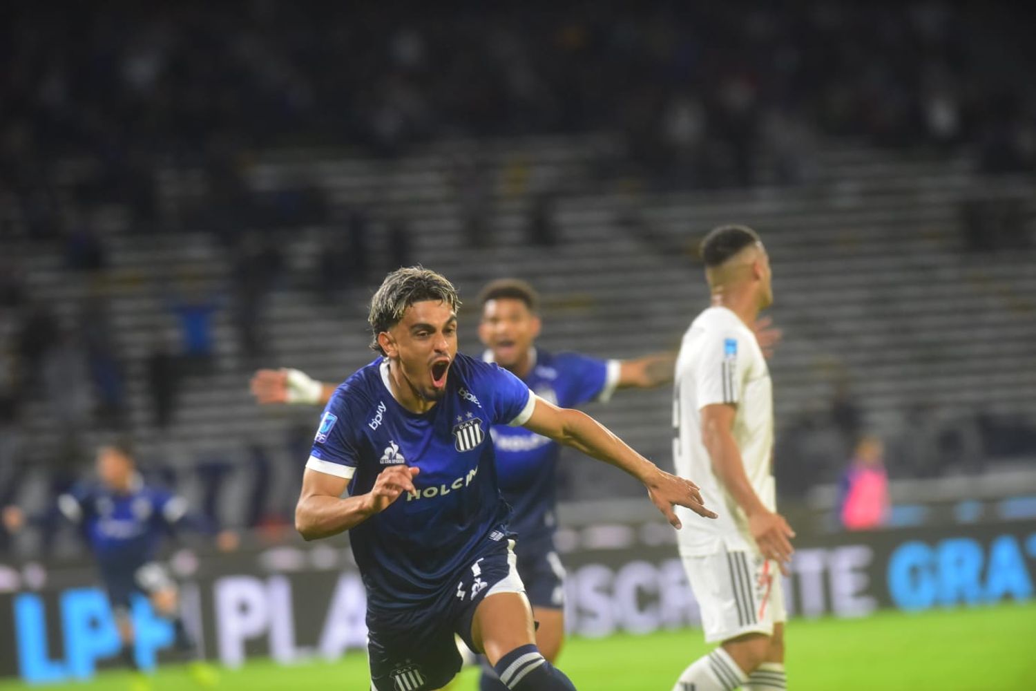 Ronaldo Martínez se reencontró con el gol y seguirá comandando el ataque de Talleres.