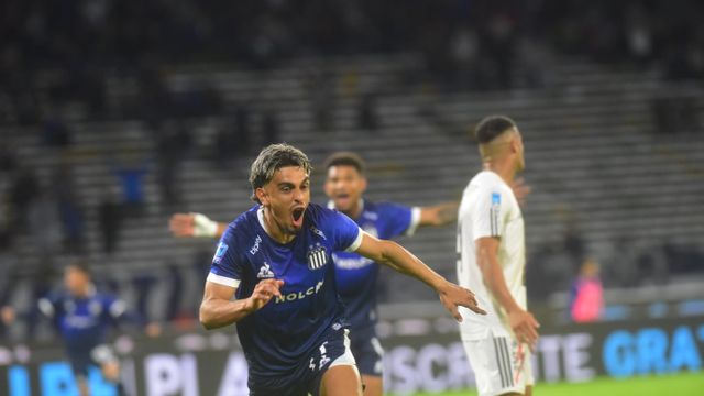 Ronaldo Martínez se reencontró con el gol y seguirá comandando el ataque de Talleres.