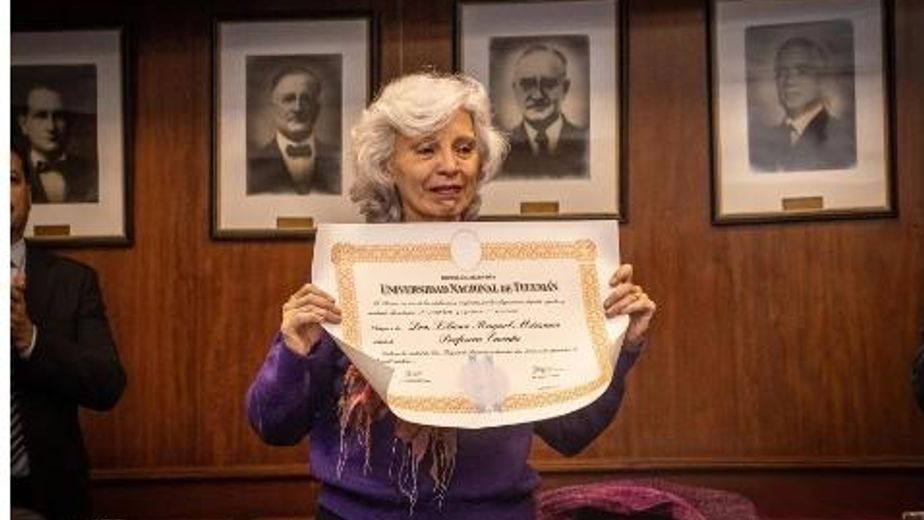 Destacan la trayectoria de una docente de odontología