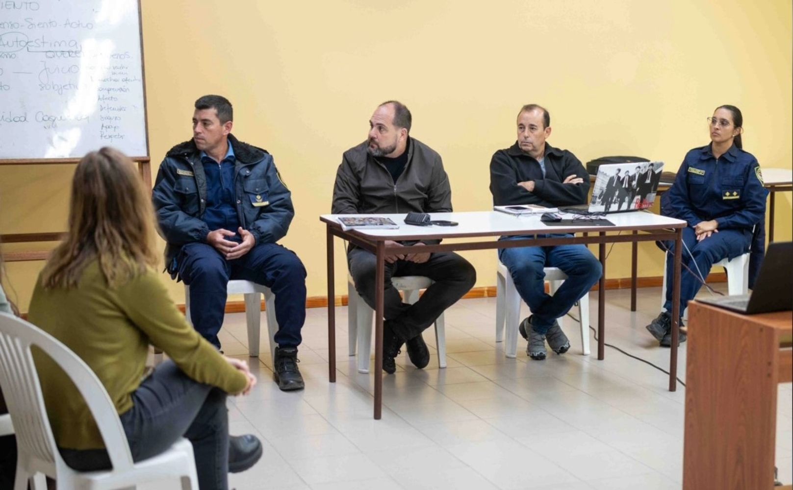 Reunión Municipio, Policía y Vecinos de Arroyito