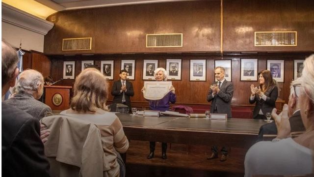 Pagani entregó el titulo de profesora emérita a la doctora Liliana Raquel Missana
