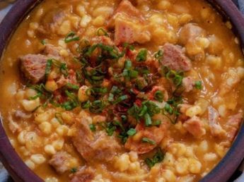 Más de $50.000: cuánto sale hacer locro para 10 personas en Córdoba
