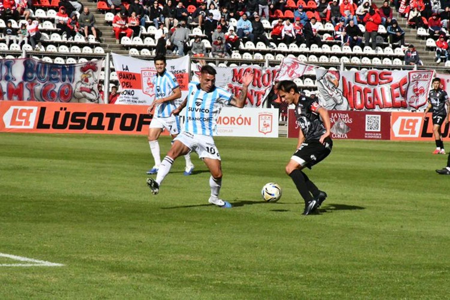 Racing lo ganaba pero el puntero Morón se lo dio vuelta.