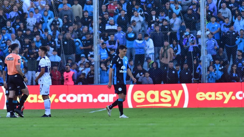 Belgrano y la racha de expulsiones seguidas, que otra vez lo complica en Alberdi