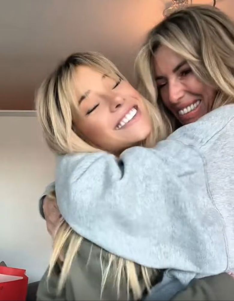 Zoe Bogach y su mamá 