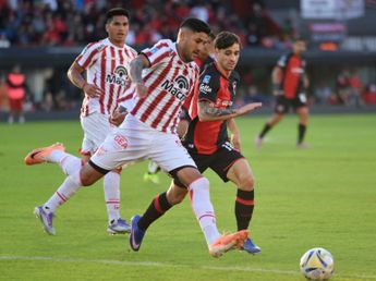 Instituto lo ganaba pero Newell's se lo empató y ya no depende de sí mismo para clasificar
