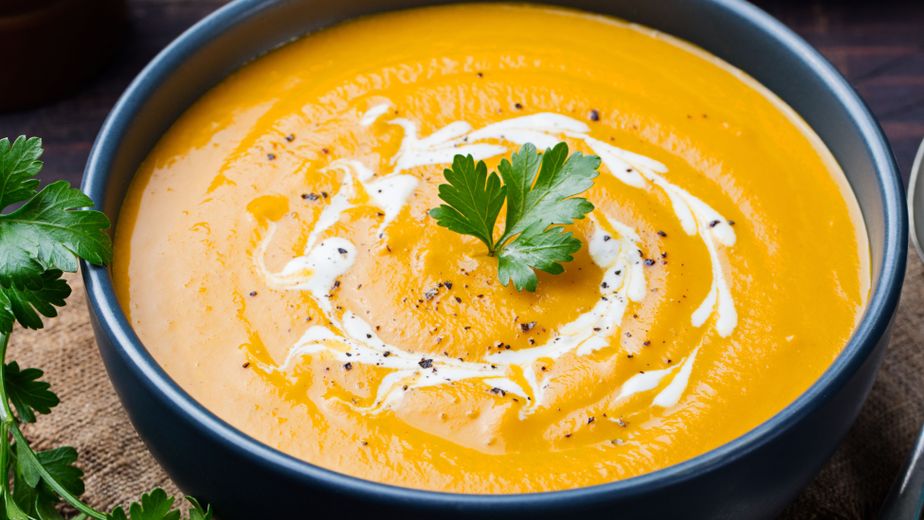 Sopa de calabaza versión keto: receta fácil, saludable y rápida, ideal para combatir el frío