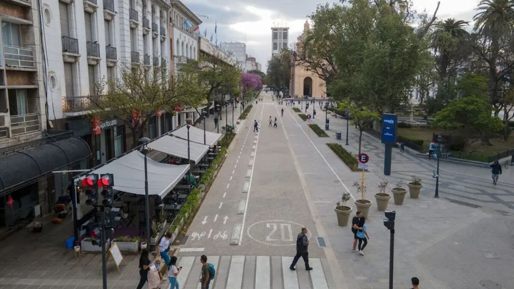 La historia detrás de la calle 27 de abril.