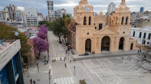 La historia detrás de la calle 27 de abril.